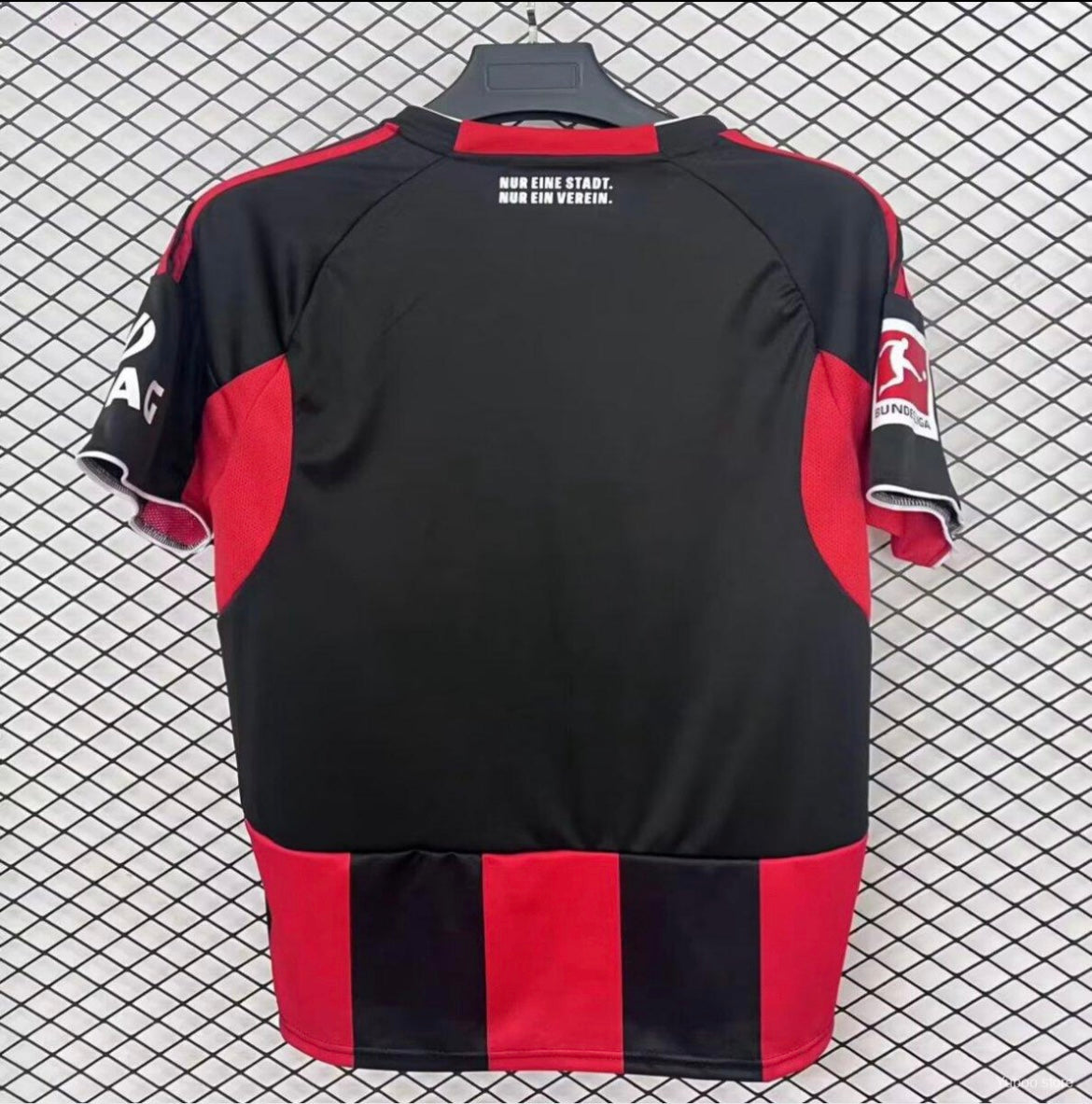 Maillot Francfort domicile 25-26